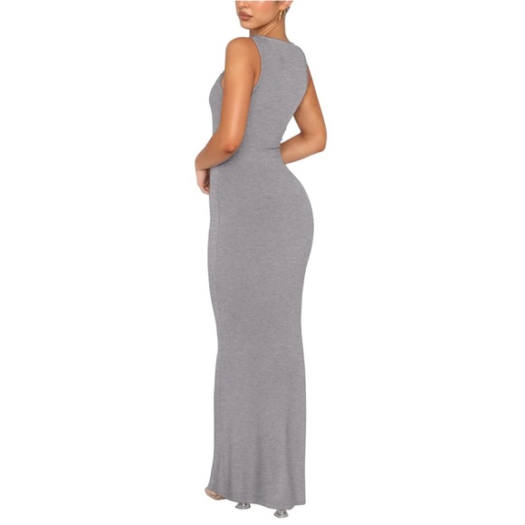 REORIA | Sleeveless Ribbed Bodycon Maxi Dress - Picture 3 of 7
